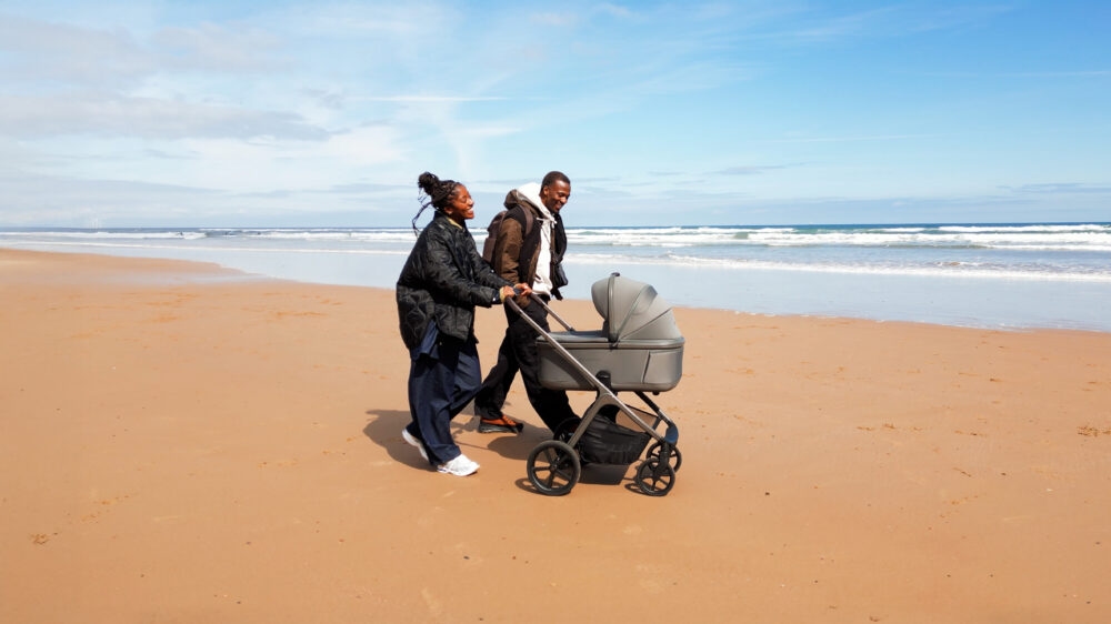 couple-with-stroller